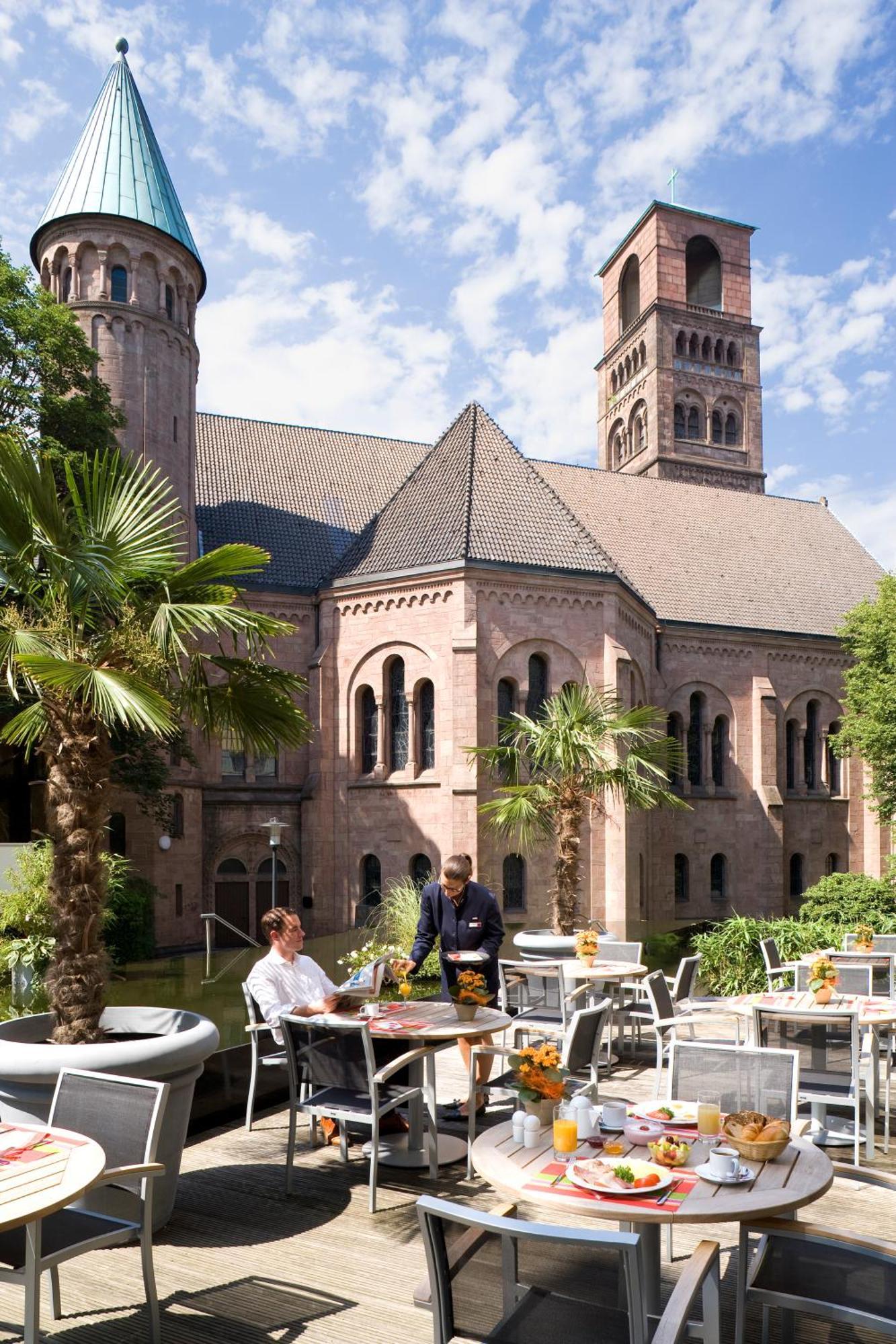 Mercure Hotel Plaza Essen Exterior foto